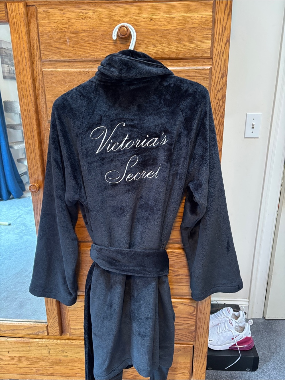 Victoria's Secret Black Plush Shawl-Collar Robe
